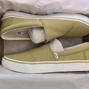 NIB New Never Worn Toms Green Slip On Canvas Shoes Women's 9